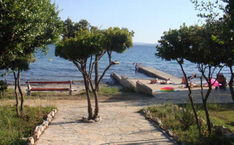 Apartments Antonija Punta Skala Next To Falkensteiner Resort Petrčane Exterior foto