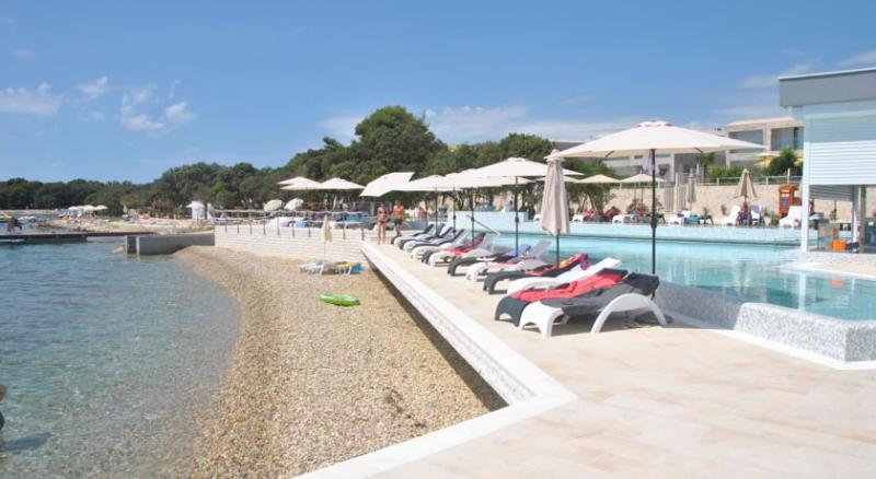 Apartments Antonija Punta Skala Next To Falkensteiner Resort Petrčane Exterior foto
